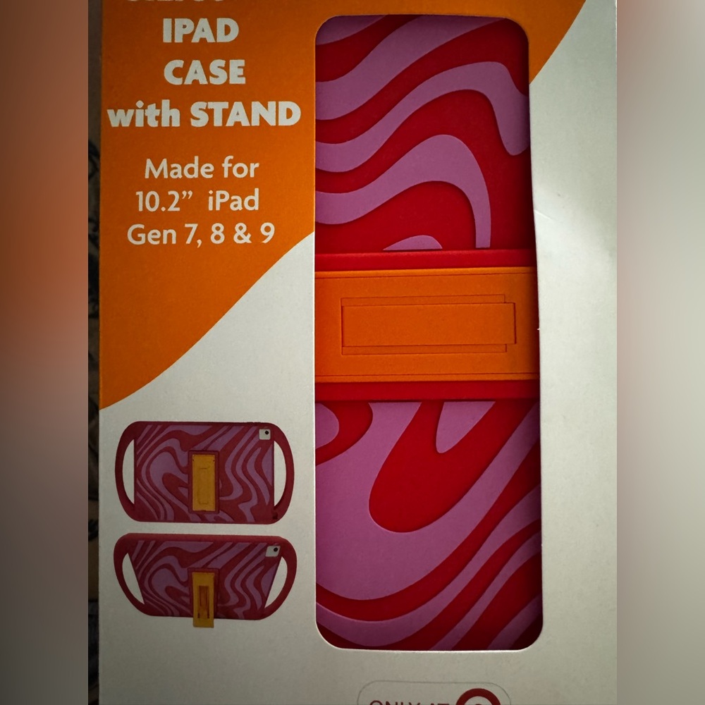 Komar Silicone Swirl Kids' Case with Stand iPad 10.2 inch (7th/8th/9th Gen)